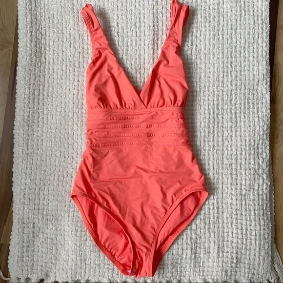 LA BLANCA Island Goddess Multi-Strap Cross-Back One Piece sz 6 - Picture 1 of 8